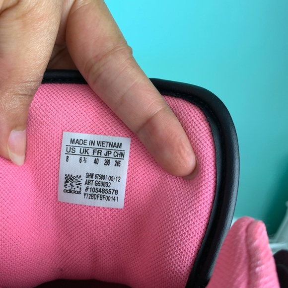 Adidas sneaker - Picture 4 of 8